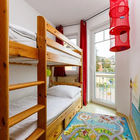 Schwarz By Interhome *